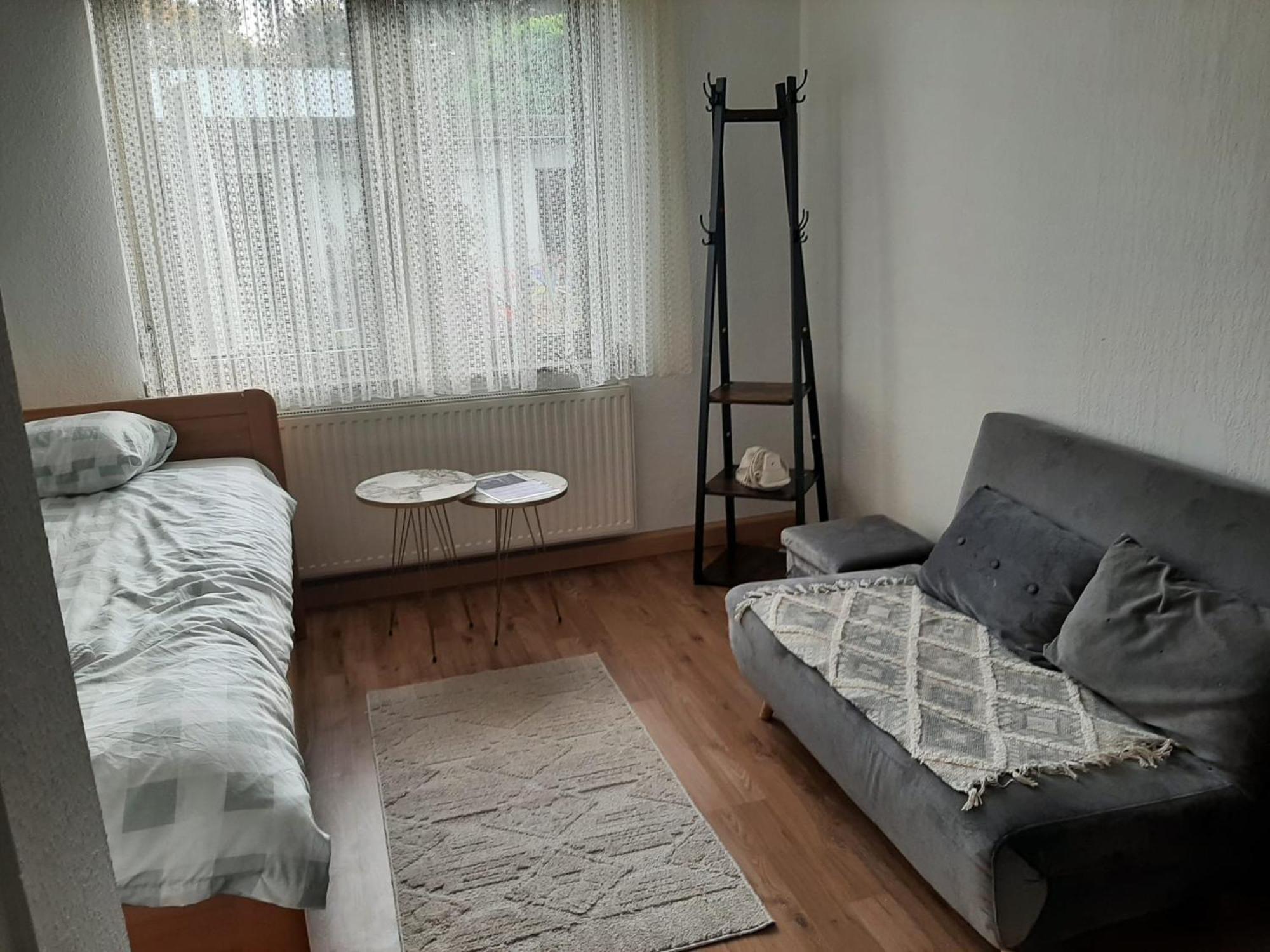 Mad Ferienwohnungen 2 Dortmund Bagian luar foto