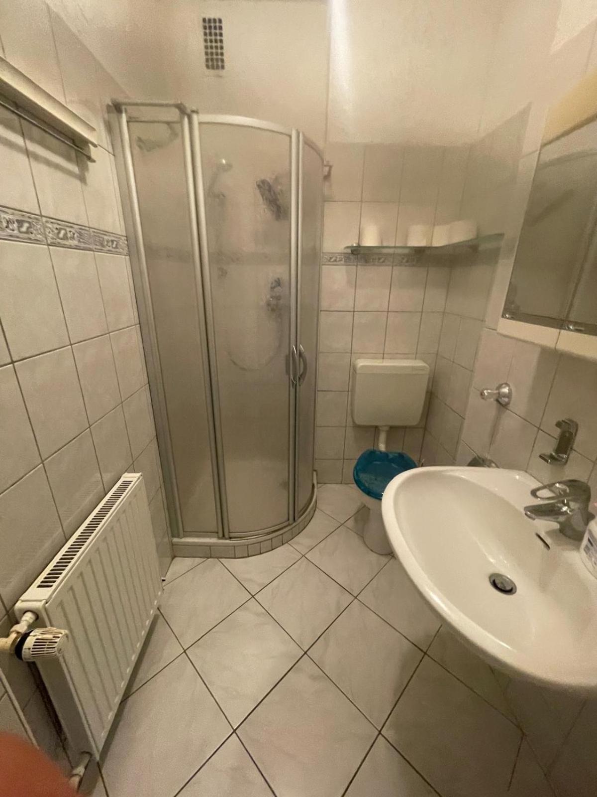 Mad Ferienwohnungen 2 Dortmund Bagian luar foto