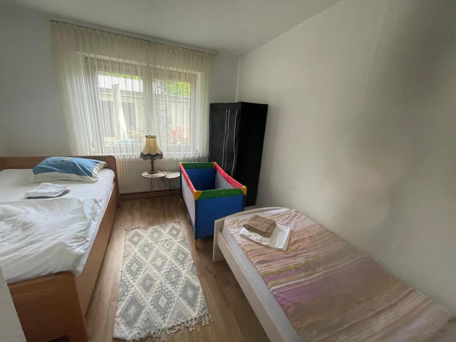 Mad Ferienwohnungen 2 Dortmund Bagian luar foto
